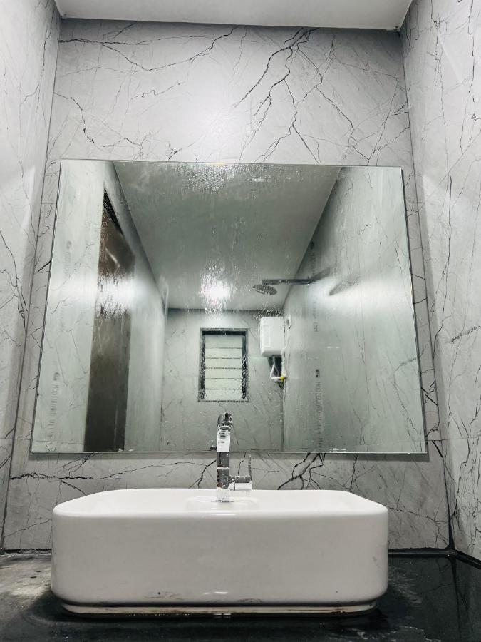 סוראט Hotel New City Light מראה חיצוני תמונה