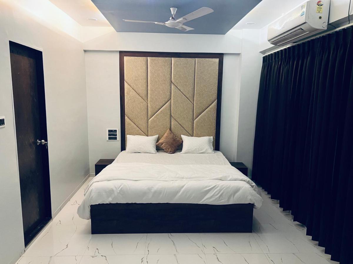 סוראט Hotel New City Light מראה חיצוני תמונה