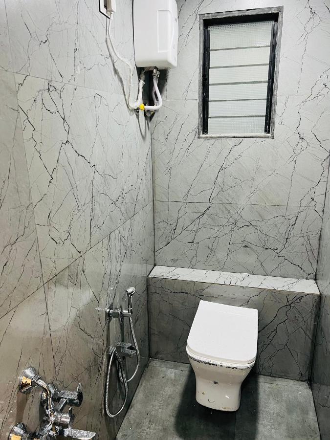 סוראט Hotel New City Light מראה חיצוני תמונה