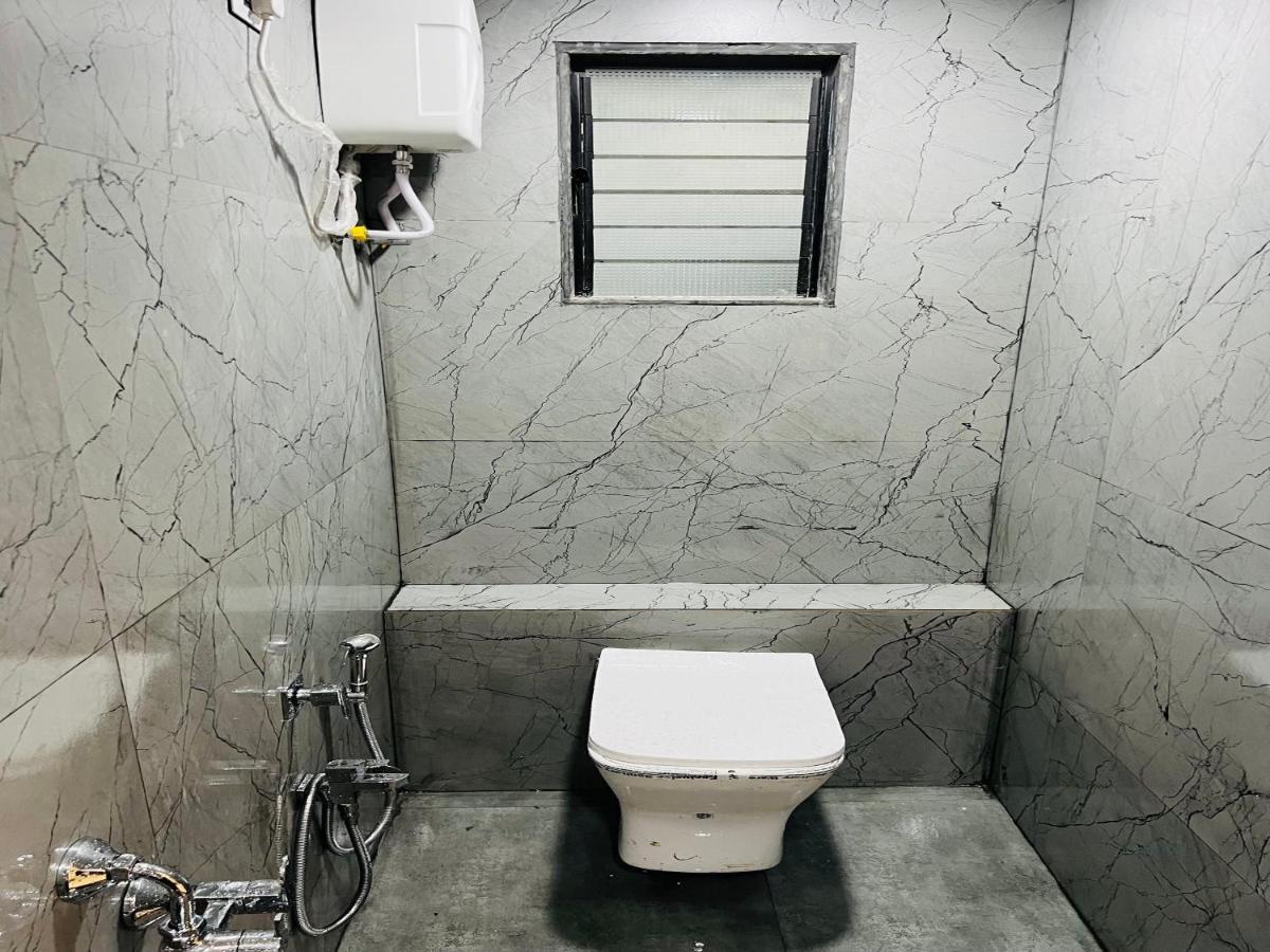 סוראט Hotel New City Light מראה חיצוני תמונה